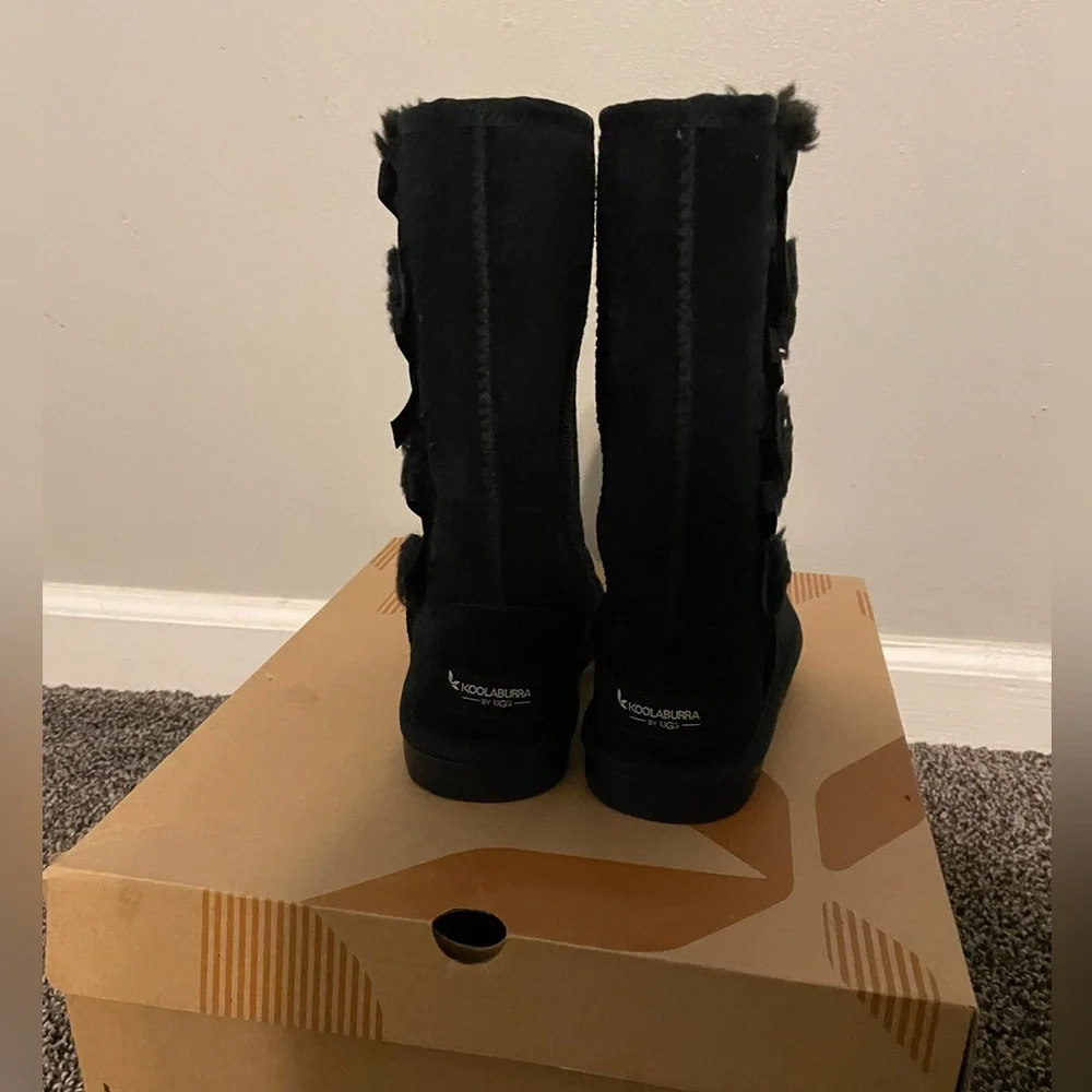 UGG | Victoria Boots Little Kids Sz 1 | Winter | Fall - Picture 2 of 4
